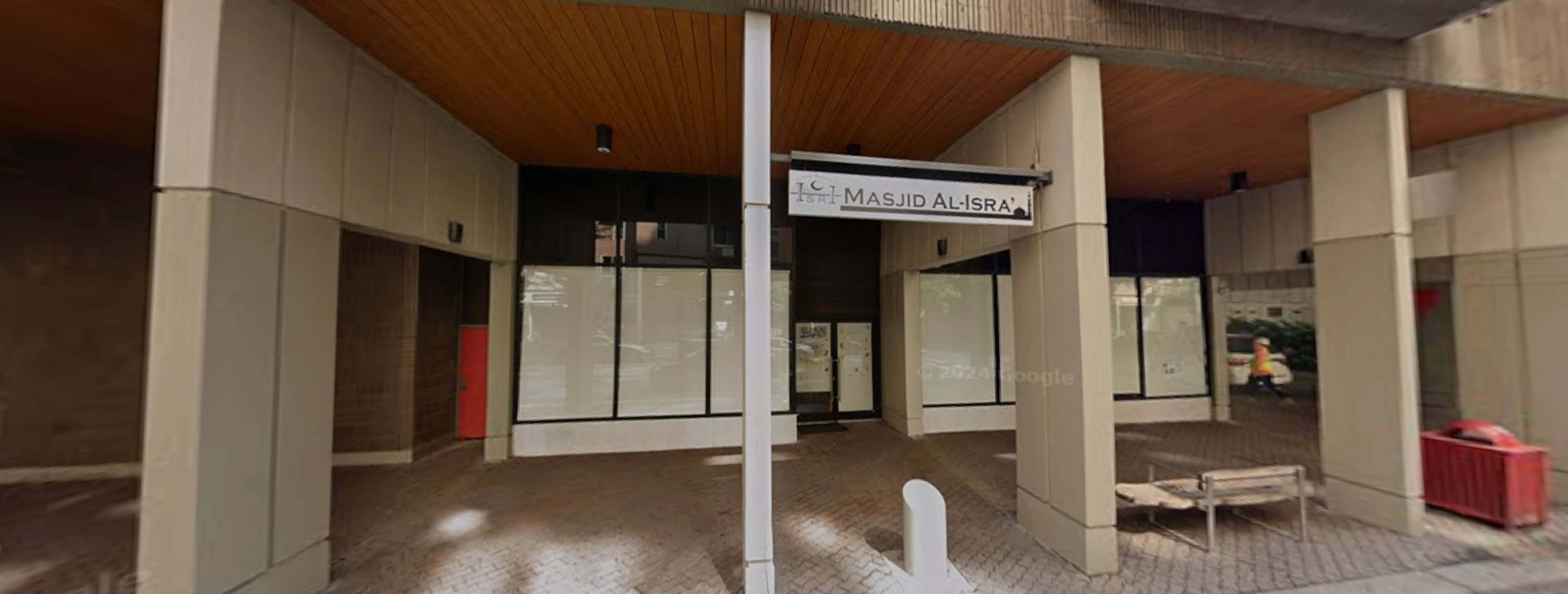 Exterior view of Islamic Society of Roosevelt Island New York City building